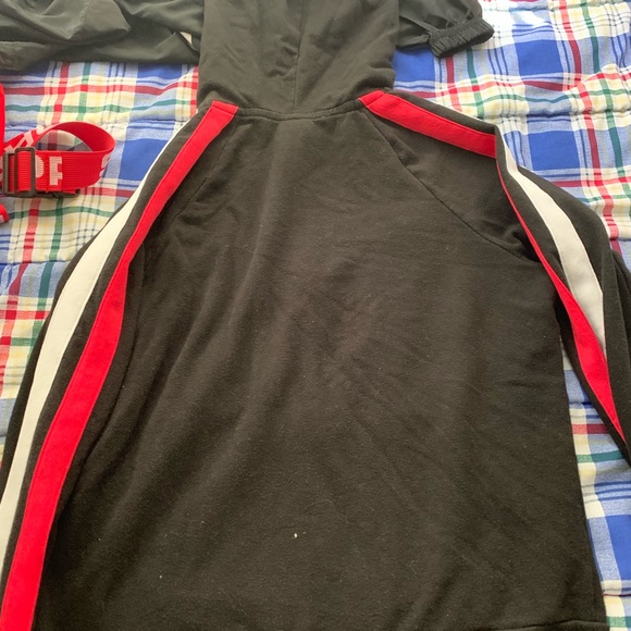 Pink hoodie - Picture 3 of 3